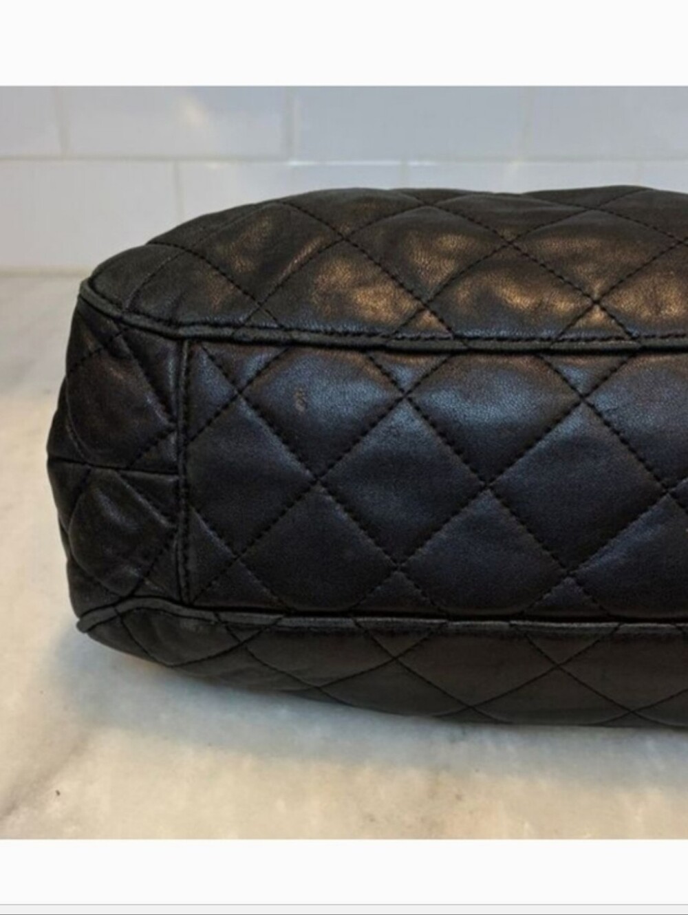 💥Sale💥Michael Kors Quilted Susannah Medium Leather Shoulder Tote - Picture 9 of 13